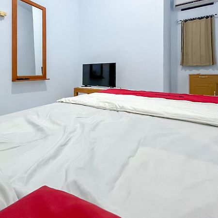 Reddoorz Syariah At Home Ampana Guest House Ampana Kota Kültér fotó