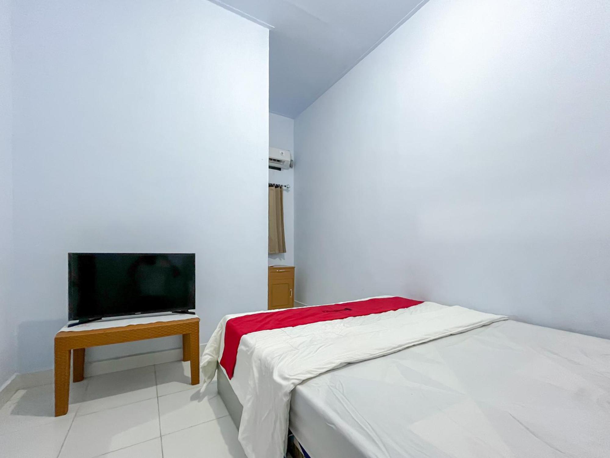 Reddoorz Syariah At Home Ampana Guest House Ampana Kota Kültér fotó