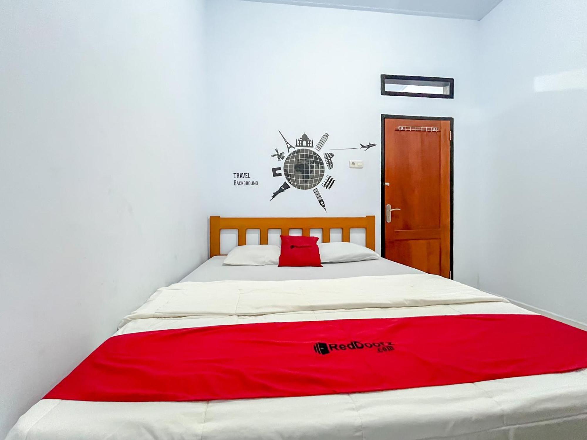 Reddoorz Syariah At Home Ampana Guest House Ampana Kota Kültér fotó