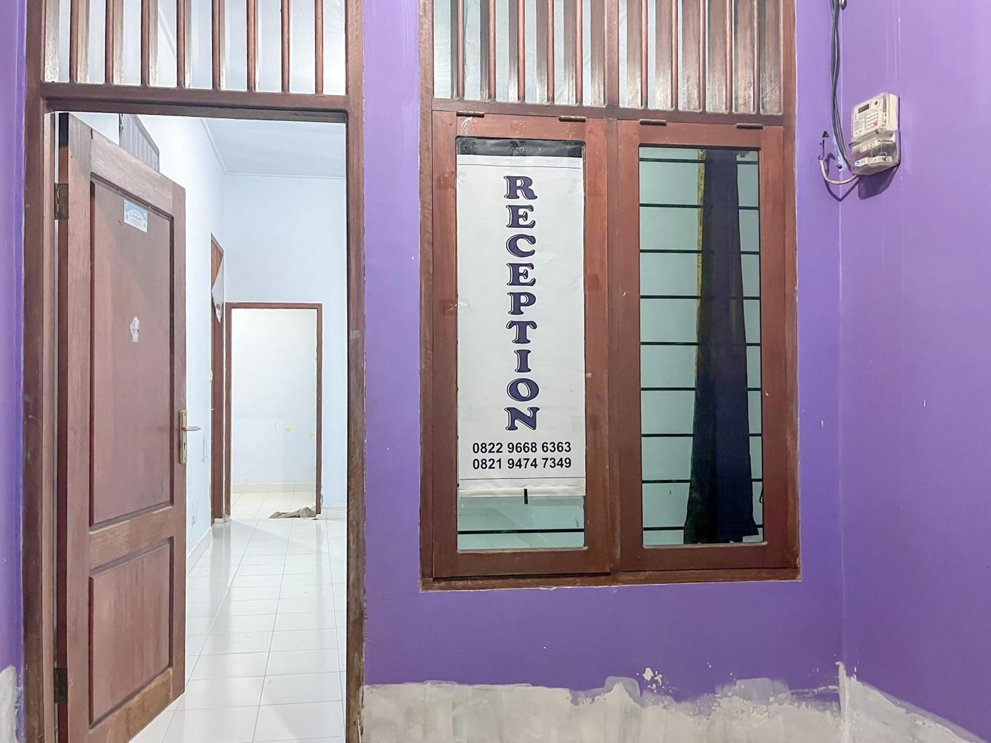Reddoorz Syariah At Home Ampana Guest House Ampana Kota Kültér fotó