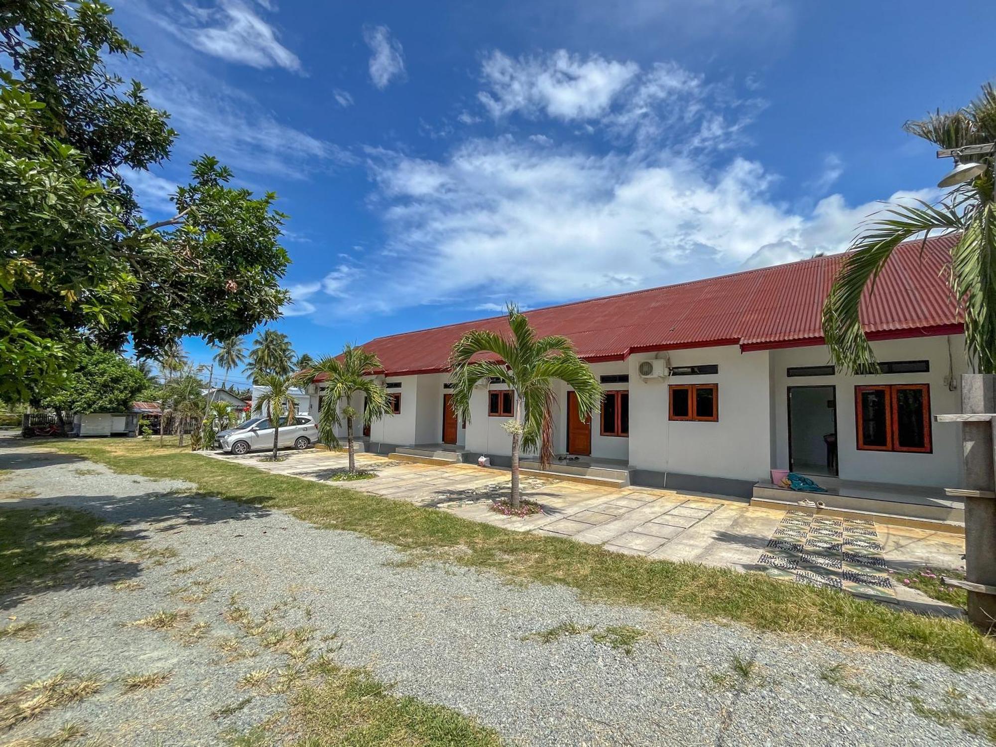 Reddoorz Syariah At Home Ampana Guest House Ampana Kota Kültér fotó